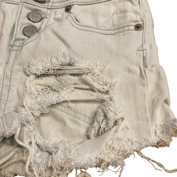 Aeropostale | Distressed Jegging Shorts - Picture 4 of 14